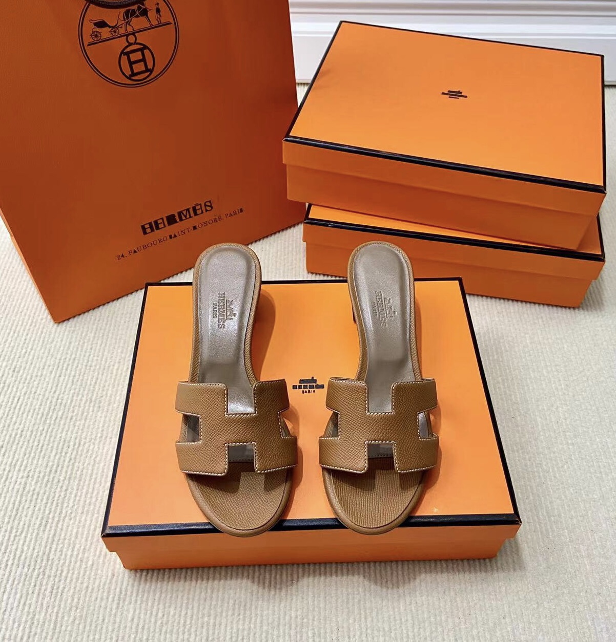 에르메스 올수공 오아시스 슬리퍼 샌들 앱송 23